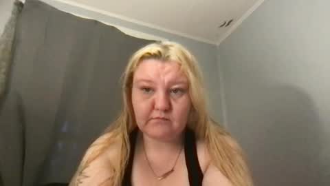 kmarie1196 online show from July 2026 12:13:01 AM