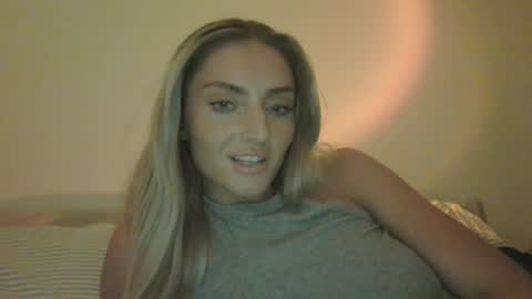 Snapshot of kmb25 chatting on June 2026 05:43:01 AM kmb25 online show from June 2026 05:43:01 AM