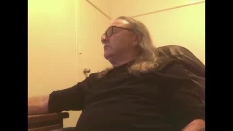 Snapshot of knobout chatting on May 2026 02:57:02 PM knobout online show from May 2026 02:57:02 PM