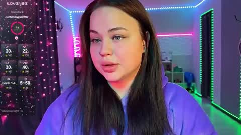 Mia online show from February 2026 12:53:01 AM