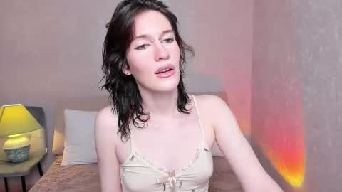 Kolette online show from December 2025 04:45:01 PM