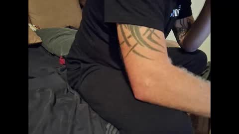 Snapshot of kombadx chatting on October 2025 06:06:01 PM RENT ME i am your Slave online show from October 2025 06:06:01 PM