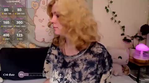 Snapshot of komorebbi chatting on July 2026 02:18:01 AM Marta online show from July 2026 02:18:01 AM