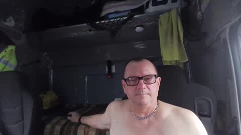 Snapshot of komputer123456789 chatting on February 2025 03:26:01 PM Bogdan online show from February 2025 03:26:01 PM