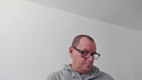 Snapshot of komputer123456789 chatting on September 2025 08:58:02 AM Bogdan online show from September 2025 08:58:02 AM