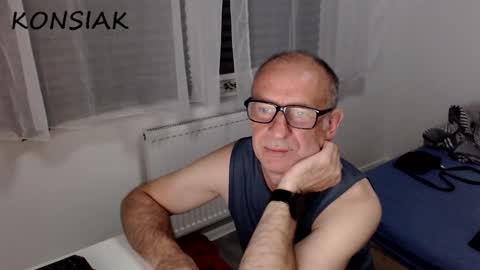 Komsiak online show from September 2025 06:52:02 PM