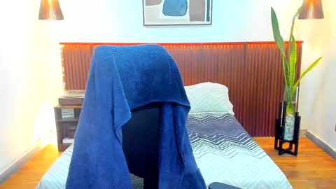 Kora Shadow online show from December 2025 07:33:02 PM