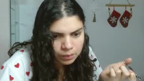 Karoll online show from November 2025 08:08:02 PM