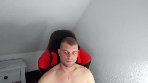 Snapshot of kozik1992 chatting on April 2026 02:36:02 AM Bartek online show from April 2026 02:36:02 AM
