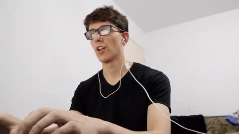 Facu online show from December 2024 10:01:01 PM