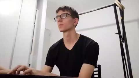 Facu online show from February 2026 01:48:01 AM