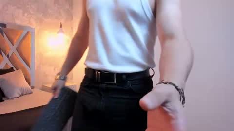 Snapshot of kraven_lust chatting on June 2026 03:04:01 AM Kraven online show from June 2026 03:04:01 AM