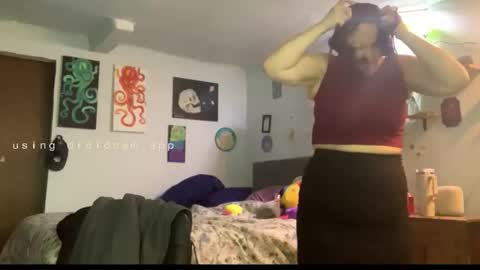 kreamyk420 online show from May 2026 02:02:01 PM