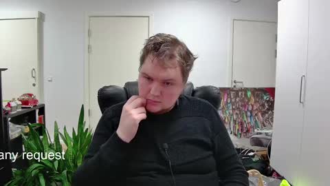 Snapshot of kresser199521 chatting on February 2025 03:07:01 PM Kristian online show from February 2025 03:07:01 PM