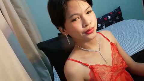 Snapshot of krimpie_xx chatting on April 2026 10:37:02 AM krimpie_xx online show from April 2026 10:37:02 AM