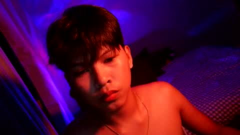 Snapshot of krimpie_xx chatting on June 2026 12:24:02 PM krimpie_xx online show from June 2026 12:24:02 PM