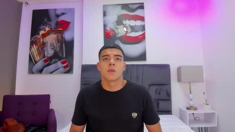 Snapshot of kris_dolph chatting on November 2025 07:24:02 PM Kris Dolph online show from November 2025 07:24:02 PM