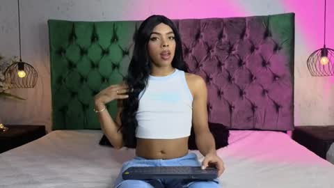 Snapshot of kris_kane chatting on January 2025 11:18:02 PM kriss online show from January 2025 11:18:02 PM