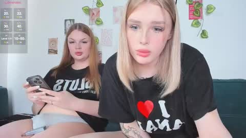 Snapshot of krisi_myrr chatting on May 2026 01:20:02 PM Kristina3 online show from May 2026 01:20:02 PM