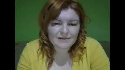 KrisryxONiks online show from April 2026 06:21:01 PM