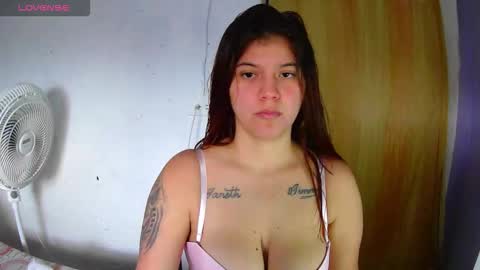 krissone online show from October 2025 07:56:02 PM