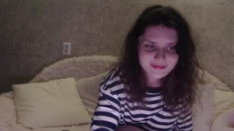 krissvoss online show from December 2025 09:11:02 PM