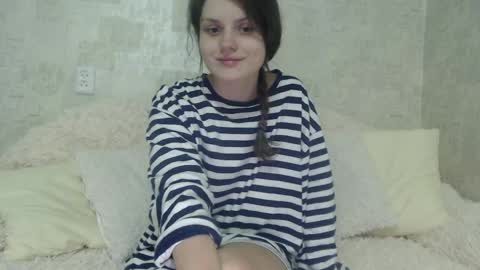 krissvoss online show from April 2026 09:16:01 PM