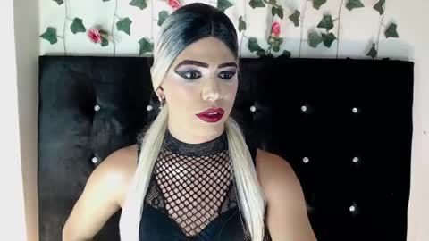 Snapshot of kristal_queen01 chatting on June 2026 10:14:02 AM kristal_queen01 online show from June 2026 10:14:02 AM