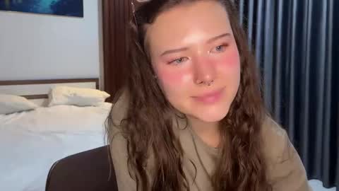 Snapshot of kristiekitty chatting on May 2026 09:43:01 PM kristiekitty online show from May 2026 09:43:01 PM