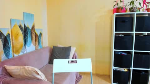 Christina online show from October 2025 08:03:01 AM