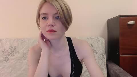 Snapshot of kristina_vagner chatting on February 2025 07:01:02 AM kristina_vagner online show from February 2025 07:01:02 AM