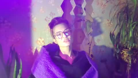 Kristina online show from February 2025 04:08:01 PM