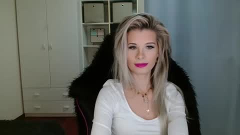 KristineAmore online show from November 2025 07:42:01 AM