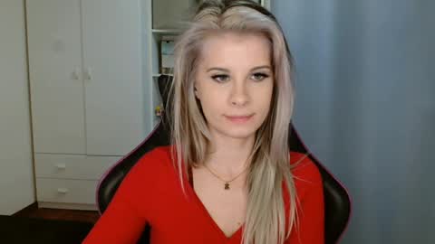 KristineAmore online show from March 2026 07:17:01 PM