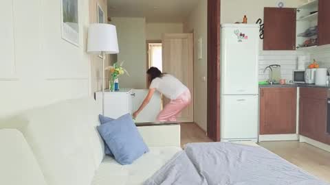 Kristi online show from September 2025 04:34:02 AM