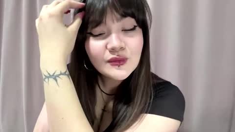 Snapshot of kristinevelastegui chatting on March 2026 04:35:01 PM Alisha online show from March 2026 04:35:01 PM