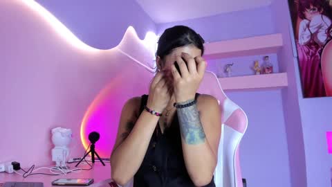 KristinWall online show from January 2025 10:55:01 PM