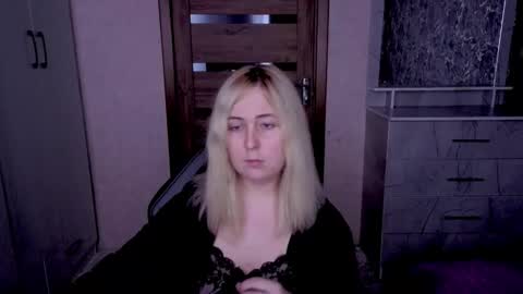 Kristy online show from April 2026 09:17:01 PM