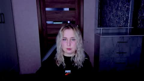 Snapshot of kristy_fran chatting on June 2026 07:29:01 PM Kristy online show from June 2026 07:29:01 PM