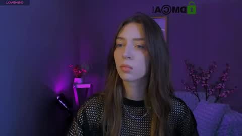 Kristy online show from September 2025 09:33:02 AM