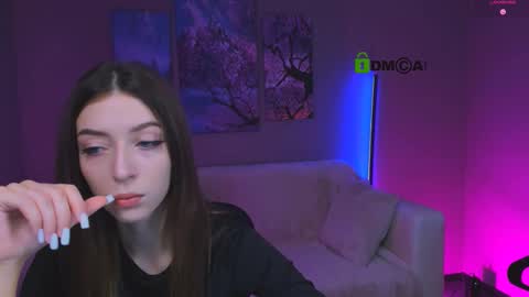 Kristy online show from September 2025 09:33:01 AM