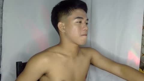 Snapshot of kritthanarkorn chatting on April 2026 03:07:01 PM kritthanarkorn online show from April 2026 03:07:01 PM