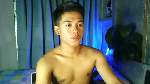 Snapshot of kritthanarkorn chatting on May 2026 06:14:01 PM kritthanarkorn online show from May 2026 06:14:01 PM