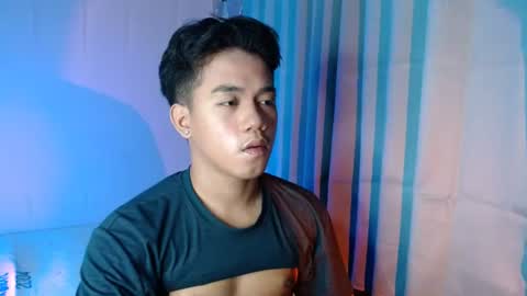 Snapshot of kritthanarkorn chatting on June 2026 07:24:01 AM kritthanarkorn online show from June 2026 07:24:01 AM