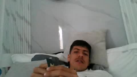 krlitoshincapie online show from October 2025 06:43:01 PM