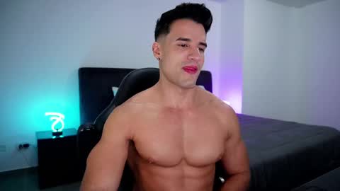 Snapshot of krops_ chatting on February 2025 09:20:02 AM KROPS online show from February 2025 09:20:02 AM