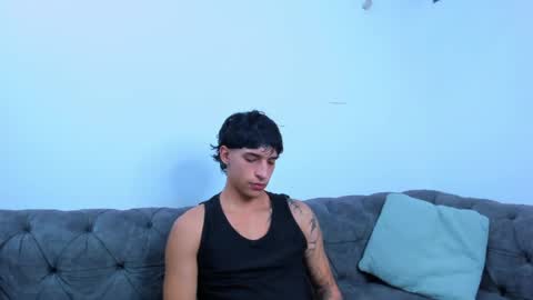 Snapshot of kroywave chatting on May 2026 03:36:02 AM Kroy Wave Muscle Tattoos Latino online show from May 2026 03:36:02 AM
