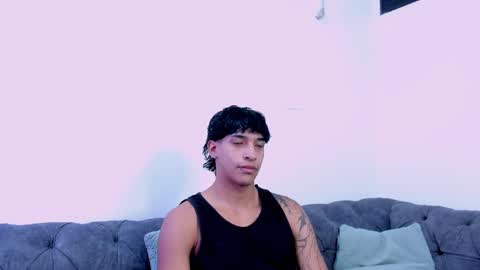 Snapshot of kroywave chatting on May 2026 03:13:01 AM Kroy Wave Muscle Tattoos Latino online show from May 2026 03:13:01 AM