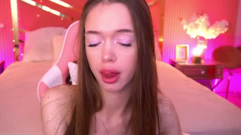 Snapshot of krys_tina chatting on April 2026 06:50:02 AM krys_tina online show from April 2026 06:50:02 AM