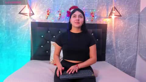 Kystal Taylor online show from December 2025 12:34:02 PM